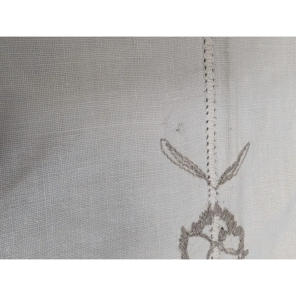 Vintage Embroidered‎ Scalloped Edge Cotton Ivory Tablecloth Oval 65